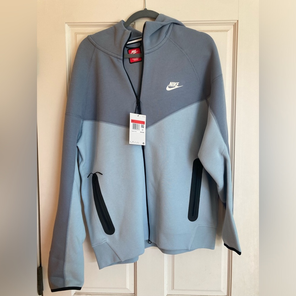 Nike Men's Gray Sweatshirt